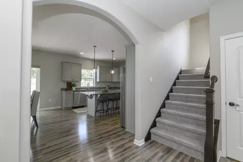 Entry Way - 466 Bleeker, Delafield, WI 53018 photo 3 of 6