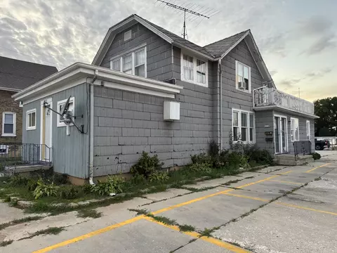 2614 Custer, Manitowoc, WI 54220