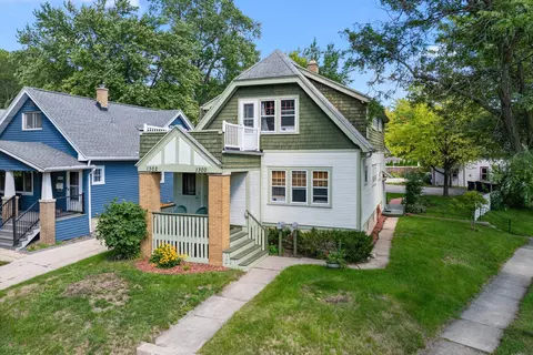 1300 N 70th #1302, Wauwatosa, WI 53213