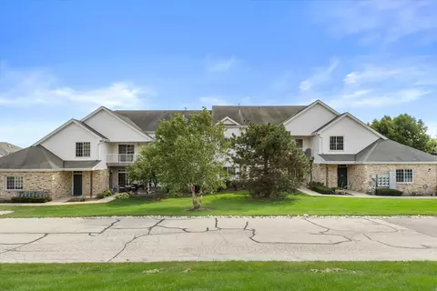 4226 Taylor Hbr #8, Mount Pleasant, WI 53403