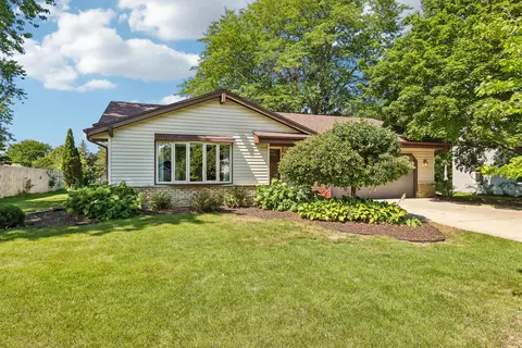 w167n10425 Bridle, Germantown, WI 53022
