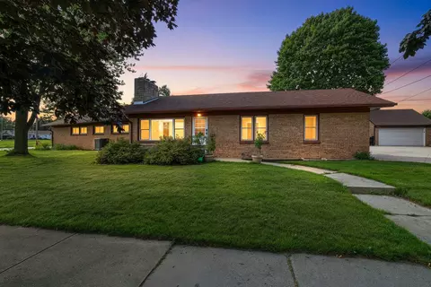1310 Fairmont, Manitowoc, WI 54220