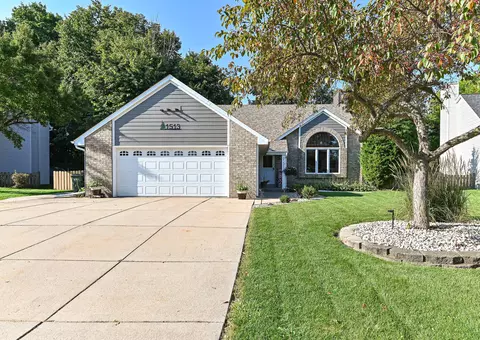 1513 Blakewood, South Milwaukee, WI 53172
