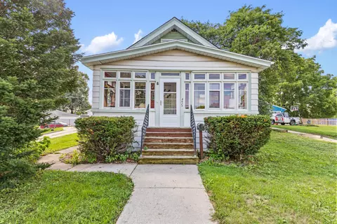 8625 W Lapham, West Allis, WI 53214