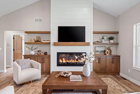 Living - 2910 Beyer, Holmen, WI 54636 photo 1 of 7
