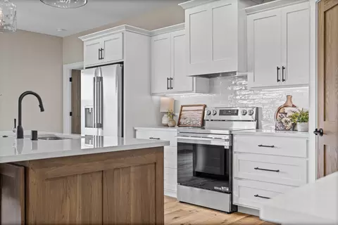 Kitchen - 2910 Beyer, Holmen, WI 54636 photo 2 of 5