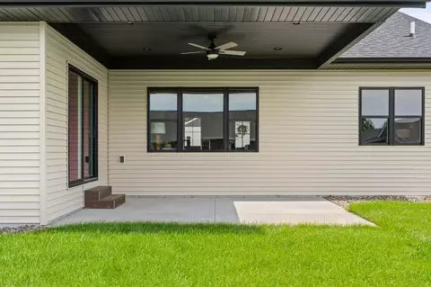 Exterior - 2910 Beyer, Holmen, WI 54636 photo 2 of 4
