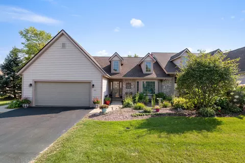2081 Upper Rdg, Port Washington, WI 53074
