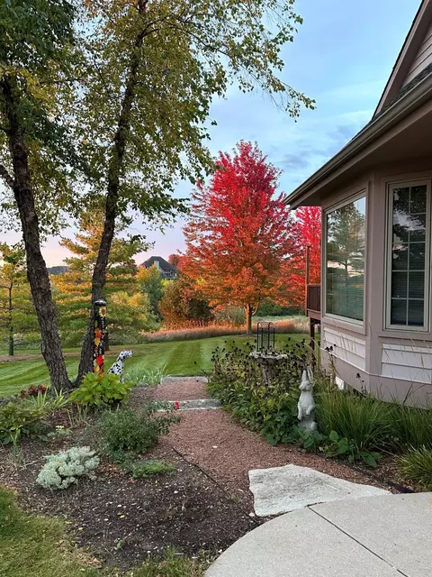 2081 Upper Rdg, Port Washington, WI 53074