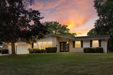 3455 S Russel, New Berlin, WI 53151