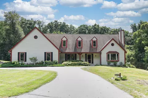 16995 W Small, New Berlin, WI 53151