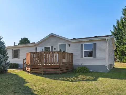 304 Park, Mishicot, WI 54228
