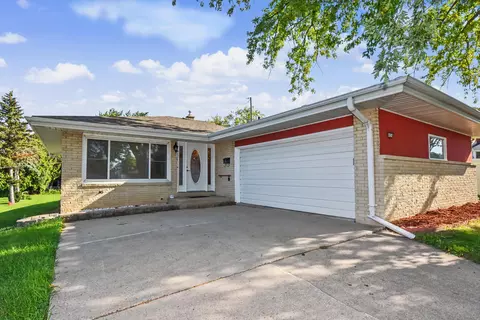 9634 W Rosedale, West Allis, WI 53227