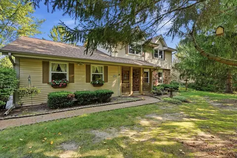 s69w32666 Westgate, Mukwonago, WI 53149