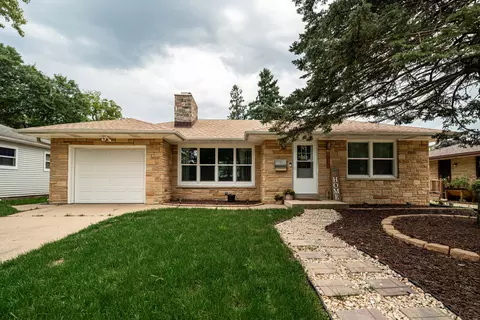 10321 W Manitoba, West Allis, WI 53227