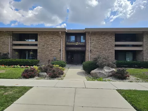 2650 S 60th #11, Milwaukee, WI 53219
