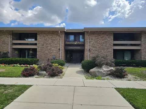 2650 S 60th #11, Milwaukee, WI 53219