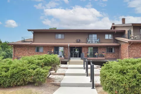 3935 S 84th #4, Greenfield, WI 53228