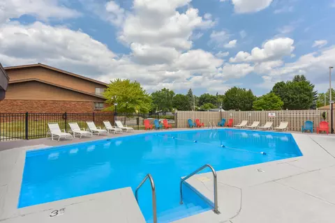 3935 S 84th #4, Greenfield, WI 53228