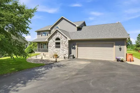 w4604 Pebble Drive, Lafayette, WI 53121