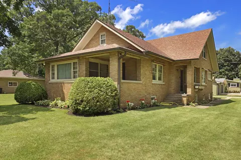 226 S 2nd, Silver Lake, WI 53170