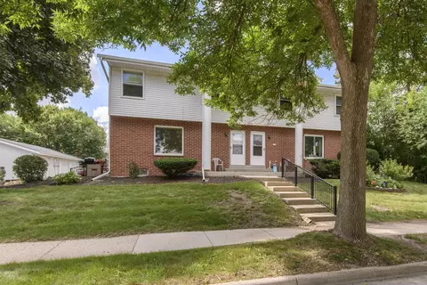 1320 Camden #2, Waukesha, WI 53186