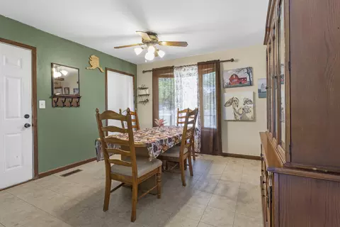 Dining - 891 E Daffodil, Beloit, WI 53511 photo 1 of 2
