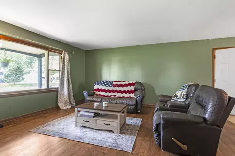 Living - 891 E Daffodil, Beloit, WI 53511 photo 2 of 2