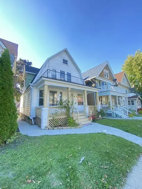 1009 S 35th, Milwaukee, WI 53215