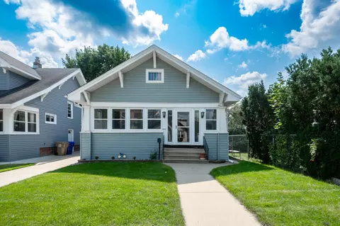 2111 74th, Kenosha, WI 53143