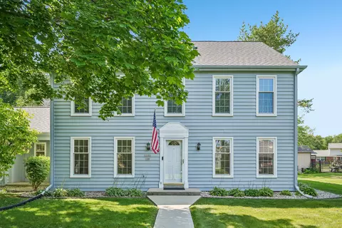 12525 N Woodland, Mequon, WI 53092