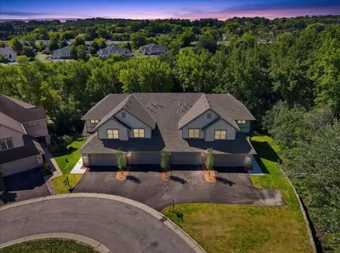 255 Aerie #103, Brookfield, WI 53045