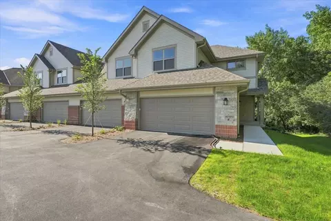 255 Aerie #101, Brookfield, WI 53045