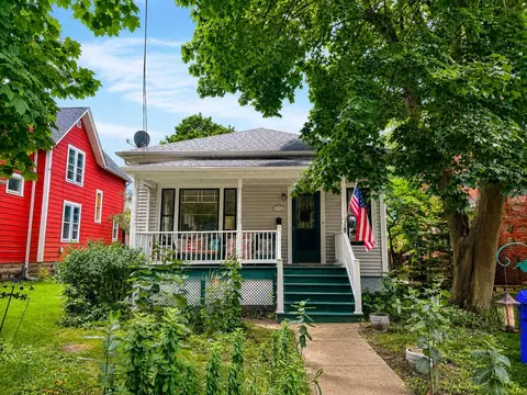 6702 3rd, Kenosha, WI 53143
