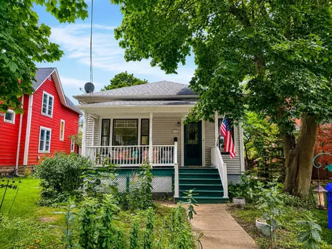 6702 3rd, Kenosha, WI 53143