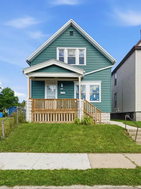 2618 N 24th, Milwaukee, WI 53206