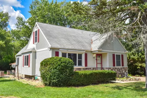4917 S 28th, Greenfield, WI 53221