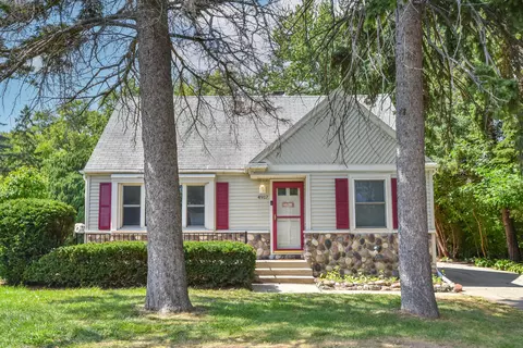 4917 S 28th, Greenfield, WI 53221