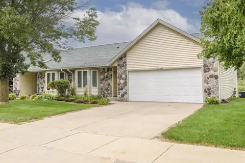 3004 Valley, West Bend, WI 53095
