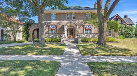 512 Michigan, Sheboygan, WI 53081