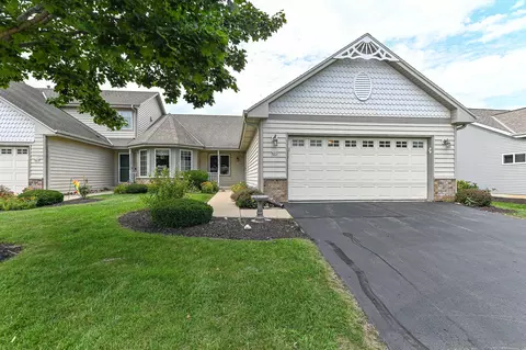 623 Annecy Park, Waterford, WI 53185