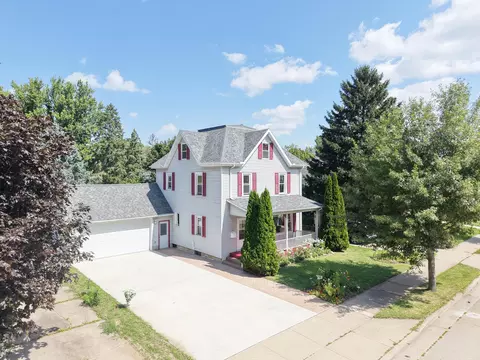 420 W Decker, Viroqua, WI 54665
