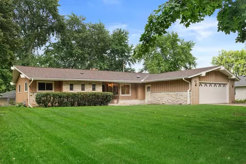 4420 N 110th, Wauwatosa, WI 53225