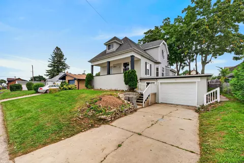 2423 Cleveland, South Milwaukee, WI 53172