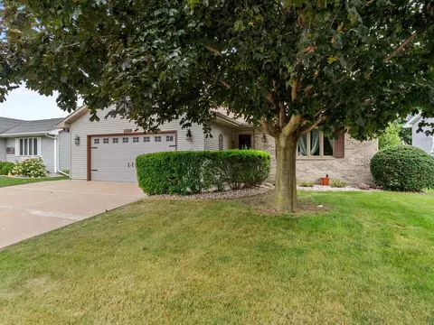 3177 Bellfield, Oshkosh, WI 54904