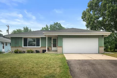 9537 W Sarasota, Wauwatosa, WI 53222