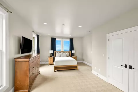 Bedroom - 6702 N N Lk, Fox Point, WI 53217 photo 6 of 8