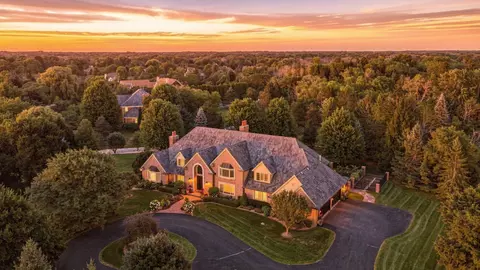 9648 N Columbia, Mequon, WI 53092