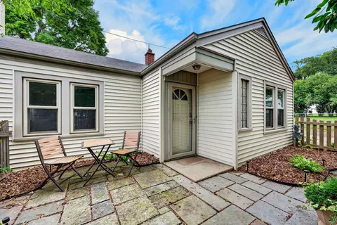 744 N 115th, Wauwatosa, WI 53226