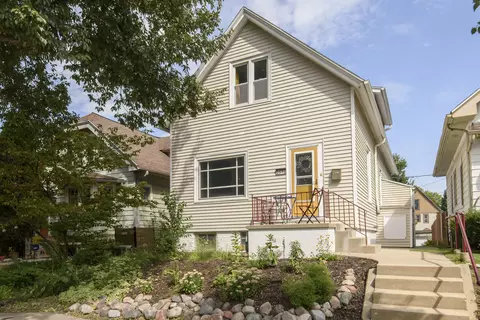 2572 S Howell, Milwaukee, WI 53207
